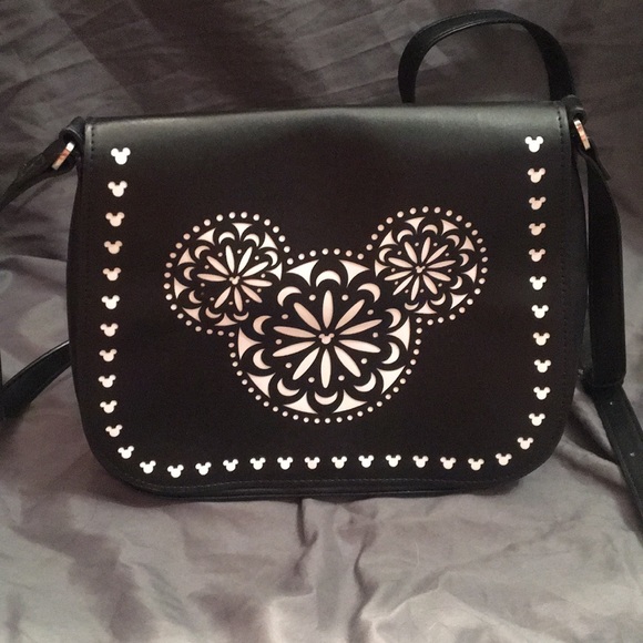 Vera Bradley Handbags - Disney Vera Bradley crossbody